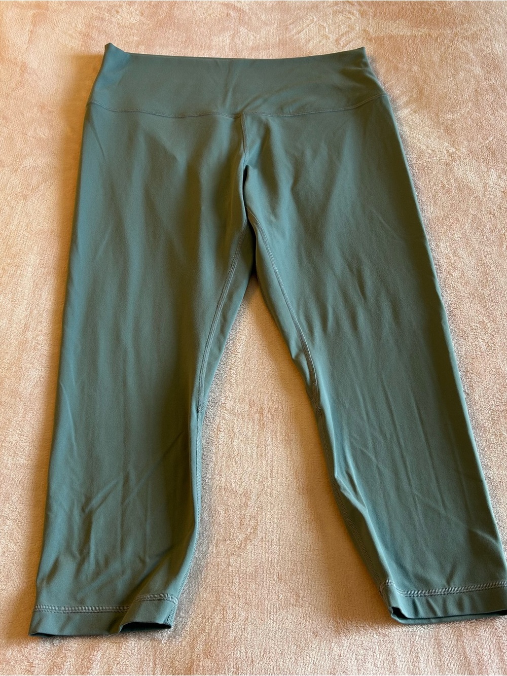 Lululemon Align high rise cropped leggings in light blur size 14 buttery soft